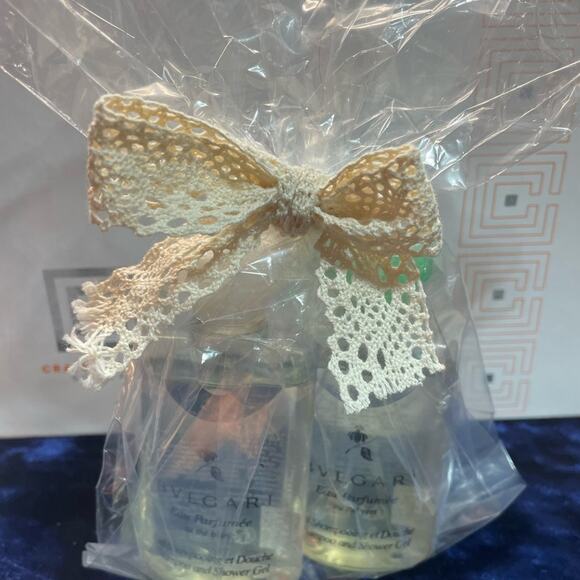 Bvlgari set travel size Body Gel and Shampoo - Picture 1 of 3
